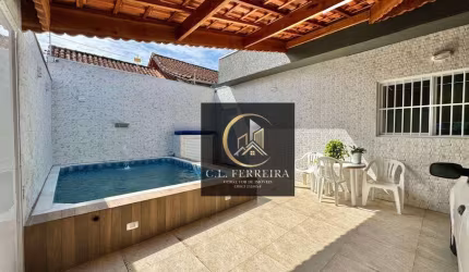 Casa à venda por R$ 950.000,00 - Ocian - Praia Grande/SP