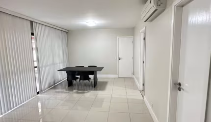 Apartamento á venda com113m², três quartos, sendo um suíte, duas vagas de garagens em Alphaville I, Paralela, Salvador-Ba