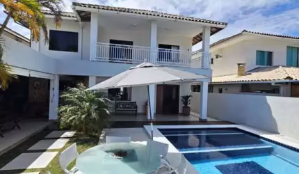 Casa à venda com 250m², 4 quartos,  sendo 3 suítes, duas vagas internas e 2 externas, Estrada do Coco- Ba