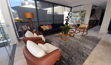 Casa com 4 suítes a venda em Alphaville Salvador