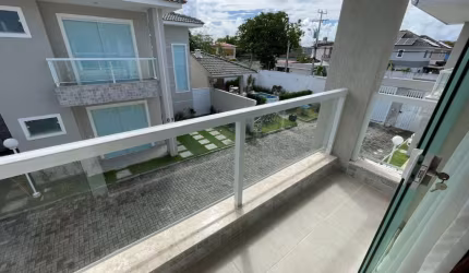 Maravilhosa casa à venda com 3/4, sendo um suíte, armários em todos ambientes, climatizada, energia solar, 145m2, Buraquinho, Lauro de Freitas, Venha