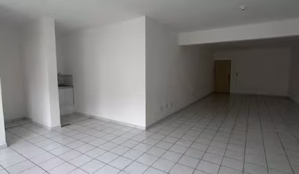 Sala Comercial a Venda na Vila Matias - Santos SP
