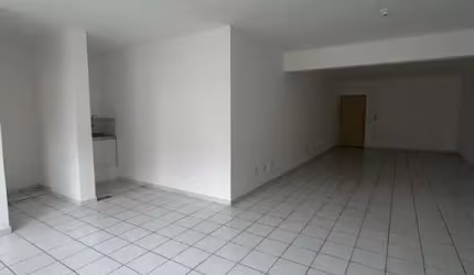 Sala Comercial a Venda na Vila Matias - Santos SP
