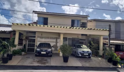 Casa para Venda em Salvador, Piatã, 4 dormitórios, 2 suítes, 4 banheiros, 2 vagas