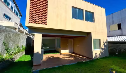 Casa para Venda em Camaçari, Nova Abrantes (Abrantes), 4 dormitórios, 4 suítes, 5 banheiros, 2 vagas