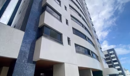 PITUBA  4/4 sendo 3 suítes, sendo uma com closet, sala ampla, 137 m2, varanda gourmet, lavabo, dependência completa de empregada, cozinha, área de serviço,03 vagas de garagem, 