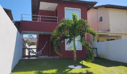 CASA DE 3 QUARTOS, 3 SUÍTES, 180 M2, EM UM DOS MELHORES CONDOMÍNIO DE CATU DE ABRANTES, CONDOMÍNIO BETAVILLE. 