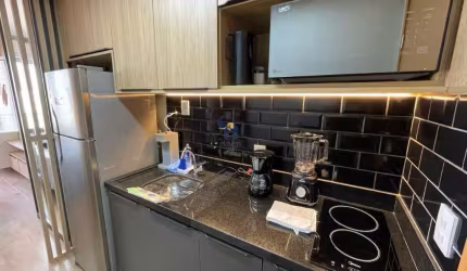 APARTAMENTO PARA LOCAÇÃO MOBILIADA ANUAL NA BARRA. 