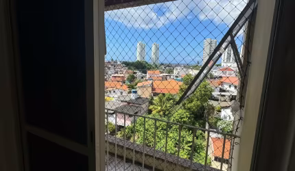 MÓVEL  1/4 LOCALIZADO NA RUA IRMÃ DULCE EM BROTAS, AO LADO DA FIOCRUZ, COM SUPERMERCADO, FARMÁCIA, ESCOLA PARTICULAR E PÚBLICA, ACADEMIA, CAFETERIA E SALÃO DE BELEZA A