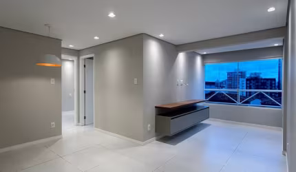 APARTAMENTO 2/4 COM SUÍTE EM JARDIM ARMAÇÃO, 100% REFORMADO. 3º ANDAR DE ESCADAS COM UMA VAGA LINDÍSSIMO COM INFRA E PISCINA