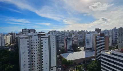 APARTAMENTO DE 3/4 SENDO 2 SUÍTES, 136M², VISTA MAR, NA PITUBA! 3/4 SENDO 2 SUÍTES E A MASTER AMPLIADA E A OUTRA COM VARANDA, 3 VAGAS 