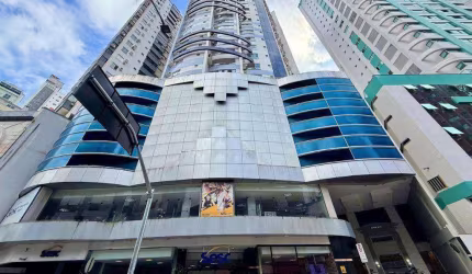 Apartamento Mobiliado com 2 dormitórios à venda, 79 m² por R$ 1.500.000 - Centro - Balneário Camboriú/SC