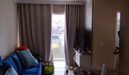 APARTAMENTO À VENDA.