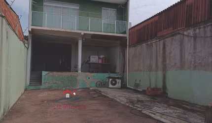 Sobrado com 2 quartos no Campo de Santana em Curitiba/PR