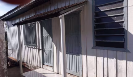 Casa com 1 dormitório para alugar, 40 m² por R$ 700,00/mês - Centro - Londrina/PR