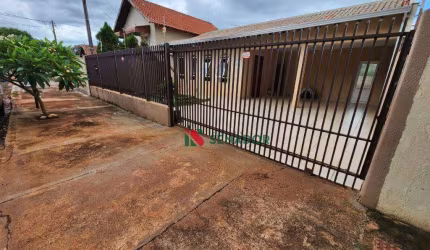 Linda Casa semimobiliada  com 3 dormitórios à venda, 134 m² por R$ 495.000 - Albatróz - Londrina/PR