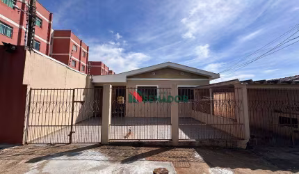 Casa com 3 dormitórios para alugar, 90 m² por R$ 1.900,00/mês - Ricardo - Londrina/PR