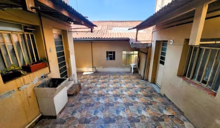 OPORTUNIDADE # Terreno com 1 Casa + 4 quitinetes