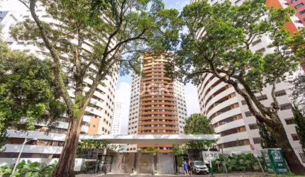 Apartamento com 180 m², 4 quartos sendo 2 suítes à venda no bairro Água Verde.
