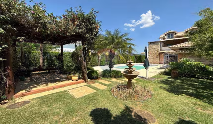 Casa com Piscina à Venda, Alto Padrão em Cabreúva