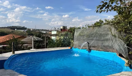 Casa com Piscina à Venda no Vilarejo , em Cabreúva