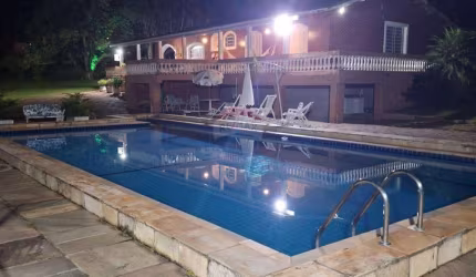 Chácara com Piscina à Venda, Bairro Guacuri, Itupeva, São Paulo