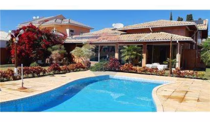 Casa para Alugar com Piscina, 4 Suítes no Condomínio Haras Pindorama, Cabreúva