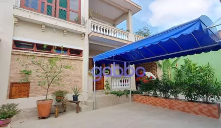 Casa com 6 dormitórios à venda, 447 m² por R$ 2.150.000,00 - Centro - Ubatuba/SP