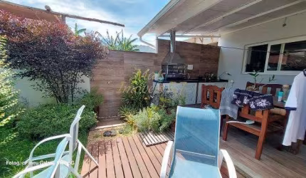 Casa em Condomínio para Venda em Niterói, Maravista, 2 dormitórios, 2 suítes, 3 banheiros, 2 vagas