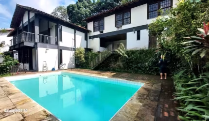 Casa para Venda em Niterói, Pendotiba, 4 dormitórios, 1 suíte, 6 banheiros, 6 vagas