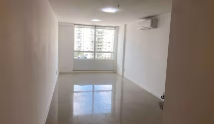 Sala Comercial para Venda em Niterói, Santa Rosa, 1 banheiro, 1 vaga