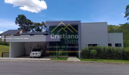 Casa para Venda em Santo Antônio do Pinhal, 3 suítes, 2 banheiros, 2 vagas