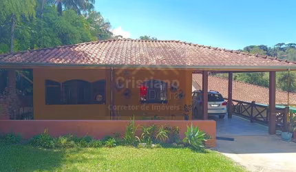 Casa para Venda em Santo Antônio do Pinhal, 3 dormitórios, 1 suíte, 3 banheiros, 1 vaga