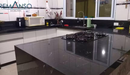 Sobrado com 3 Quartos à venda, 125m² - Terras de Santo Antônio