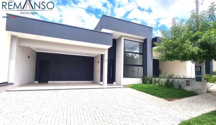 Casa com 3 Quartos à venda, 250m² - Condomínio Olívio Franceschini