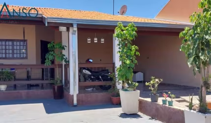 Casa com 3 Quartos mais 1 edícula à venda, 300m² - Vila Real Continuação