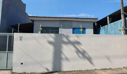 Casa com 3 Quartos para alugar, 250m² - Vila São Pedro