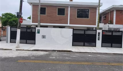 Casa de vila com 3 quartos à venda em Vila Belmiro - SP