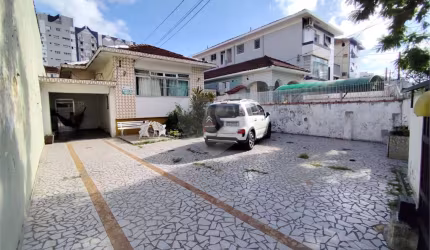 Casa com 4 quartos à venda em Vila Belmiro - SP