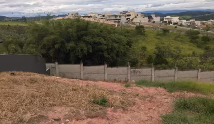 Terreno em condomínio alto padrão no Urbanova.