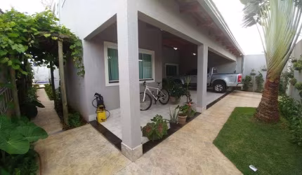 Casa para venda com 03 quartos Setor Itaguai em Caldas Novas - GO
