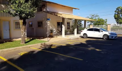 Casa com 03 quartos a venda di Roma Internacional em Caldas Novas GO