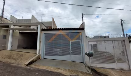 Casa de 3 quartos no bairro Residencial Bethânia - Santana do Paraíso