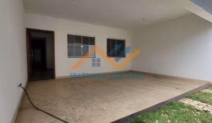 Casa de 3 quartos e 2 vagas de garagem no Parque Caravelas