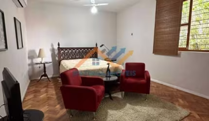 Casa de 3 quartos e 2 vagas de garagem no Castelo