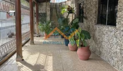 Casa à Venda em Vila Celeste, Ipatinga - 3 Dormitórios, R$600k