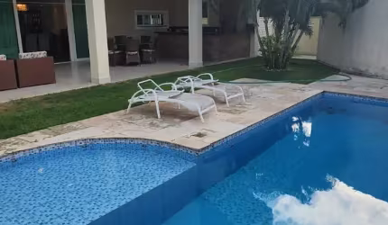 Lindíss Casa em condomínio com 5 súites para venda em Candelária