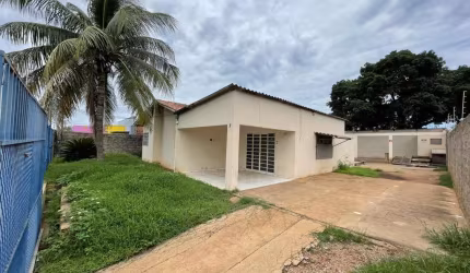 Casa 4 dormitórios ou + para Venda em Cuiabá, Jardim Imperial, 3 dormitórios, 1 banheiro, 4 vagas
