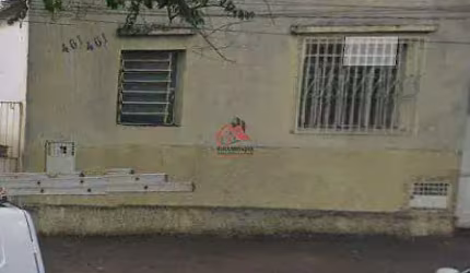 CASA À VENDA EM EXCELENTE LOCALIZAÇÃO NO BAIRRO SÃO BENEDITO