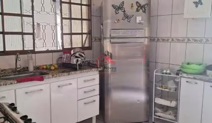 CASA À VENDA NO BAIRRO CIDADE NOVA